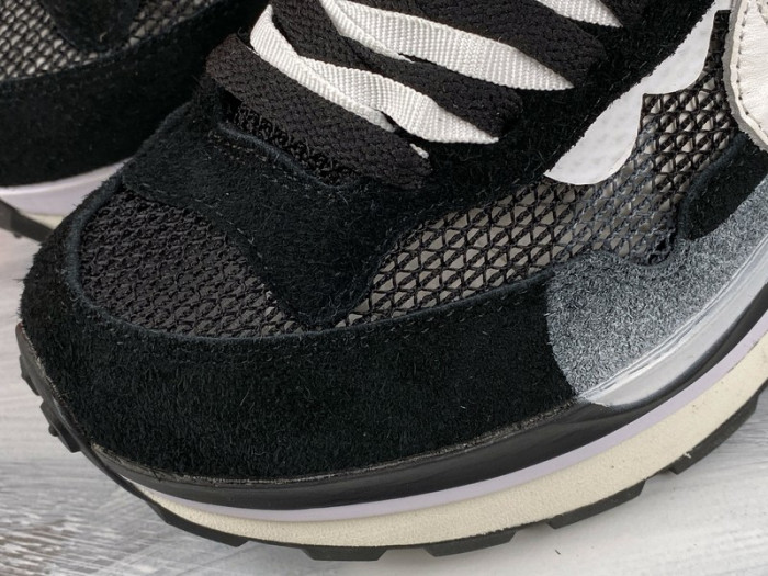 Sacai X Nike LDV Waffle ‘Black’ CV1363-001