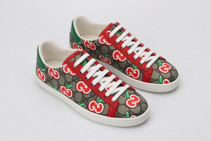 G*u*i low-top sneaker