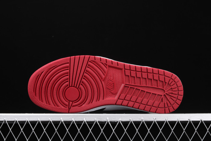 Air Jordan 1 High OG “Bloodline” 555088-062
