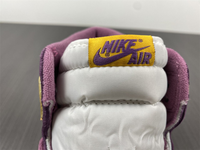 Air Jordan 1 High OG “Brotherhood” 555088-706