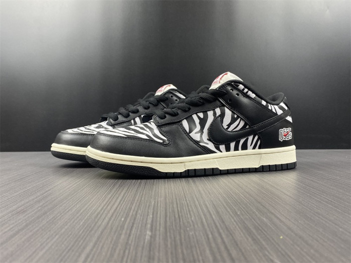 Quartersnacks x Dunk Low SB ‘Little Debbie’s Zebra Cakes’ DM3510-001