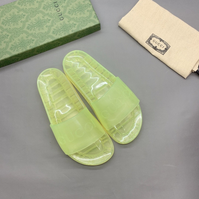 G*u*i slippers