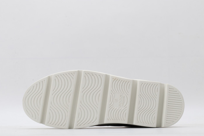 G*u*i low-top sneaker