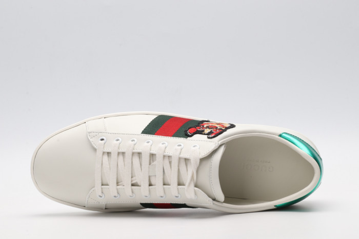G*u*i low-top sneaker