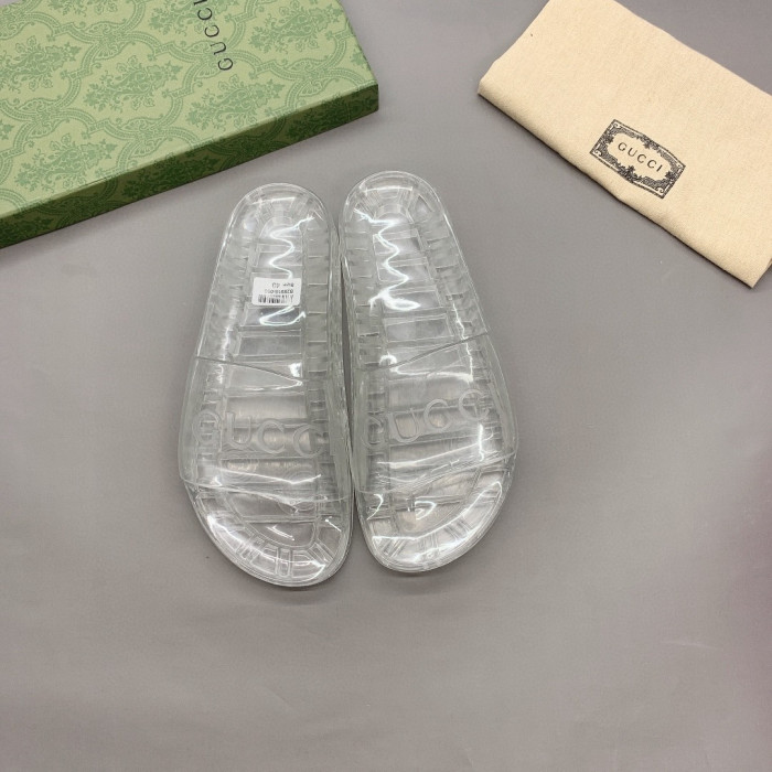 G*u*i slippers
