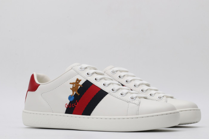 G*u*i low-top sneaker