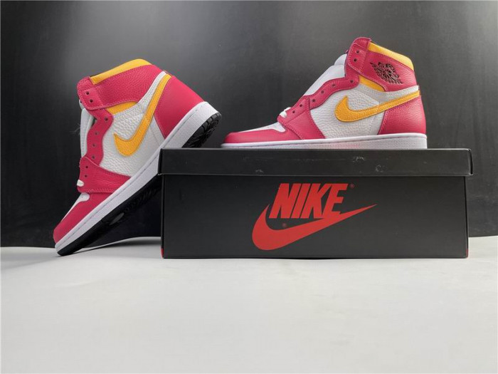 Air Jordan 1 High OG“Light Fusion Red” 555088-603