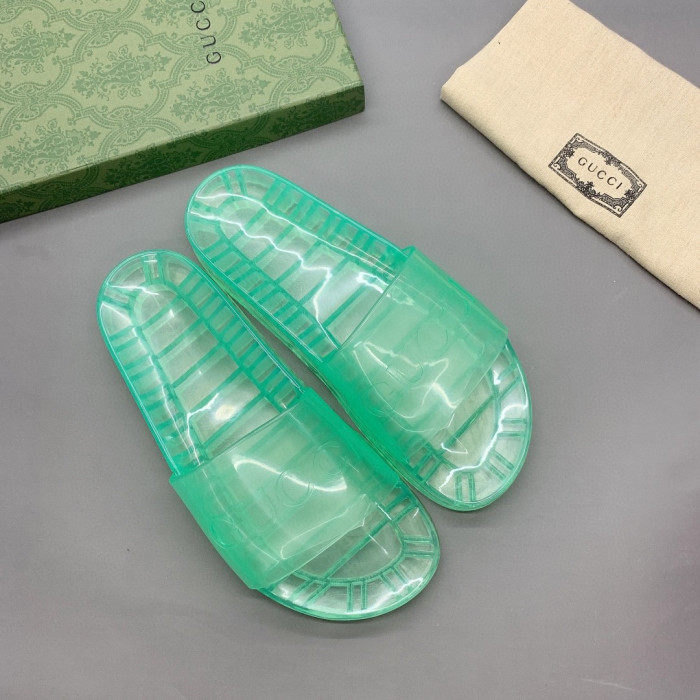 G*u*i slippers