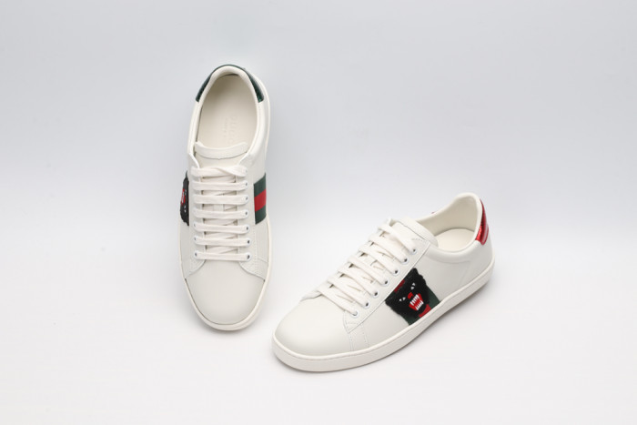 G*u*i low-top sneaker