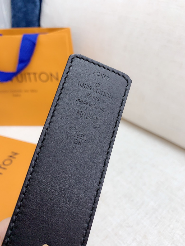 Loui Vuitto Belt-4CM