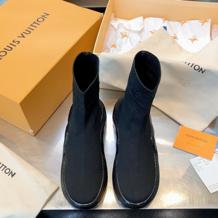 LOUS VUITO ARCHLIGHT SNEAKER BOOT