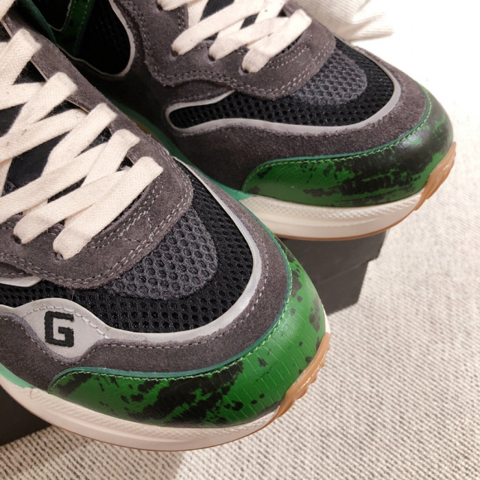G*u*i mid sneaker