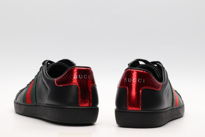 G*u*i low-top sneaker