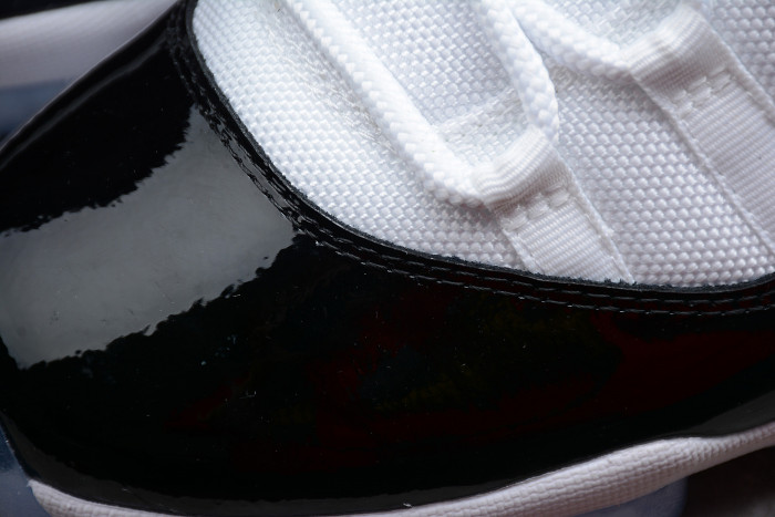 Air Jordan 11 Retro Low "Concord" Black/ White mens 528895-153