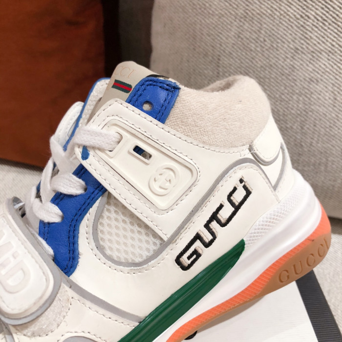 G*u*i mid sneaker