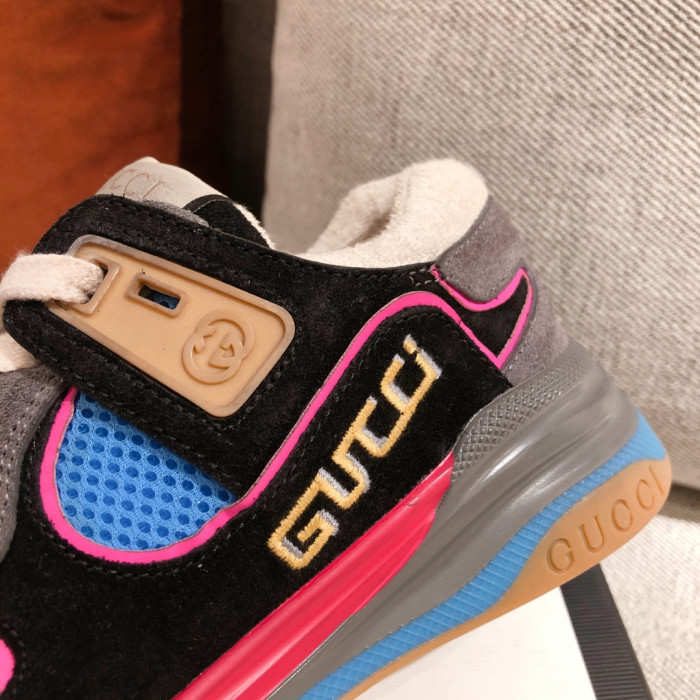 G*u*i mid sneaker