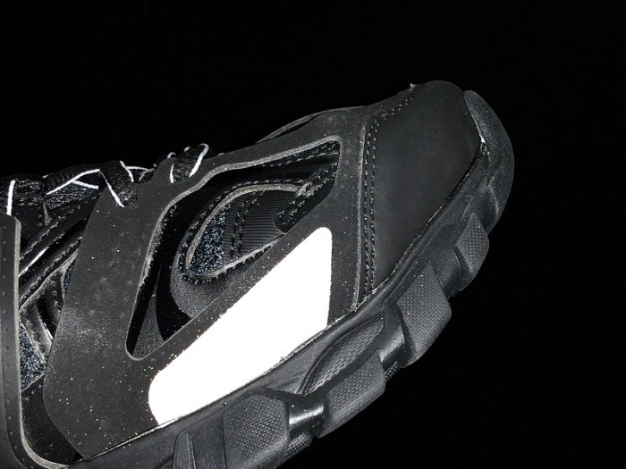 BLCG TRACK TRAINER ‘TRIPLE BLACK’ 542023 W1GB1 1000
