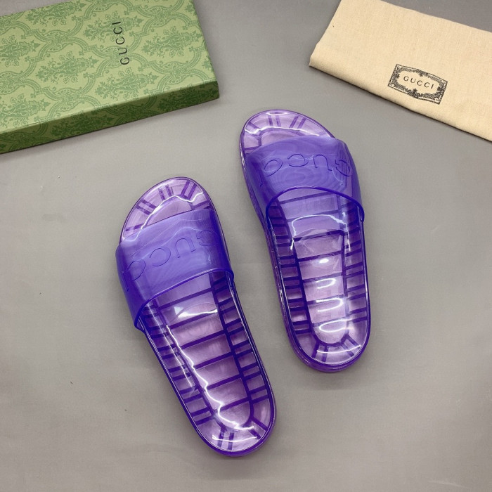 G*u*i slippers