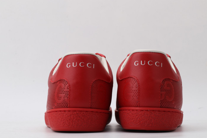 G*u*i low-top sneaker