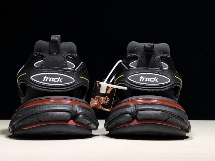 BLCG TRACK TRAINER ‘BLACK BORDEAUX’ 542023 W1GB1 6162