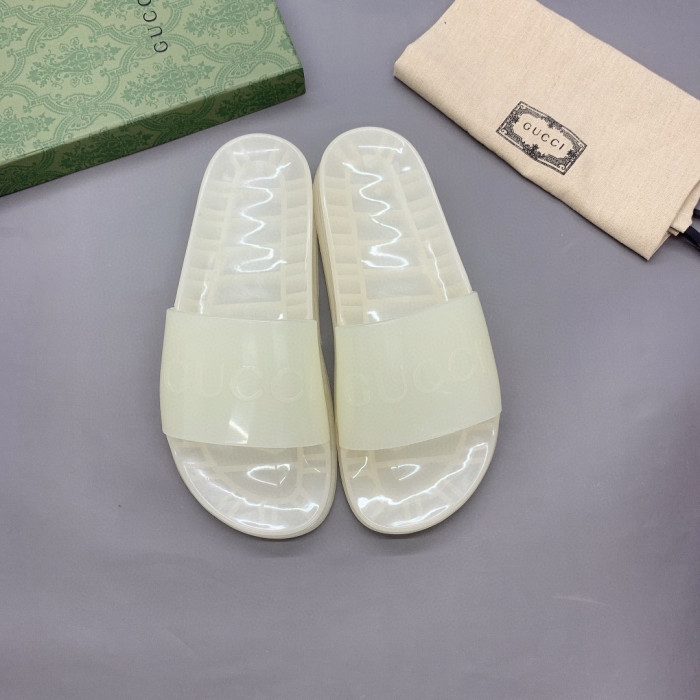 G*u*i slippers