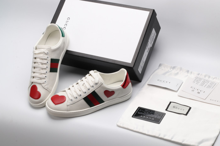 G*u*i low-top sneaker