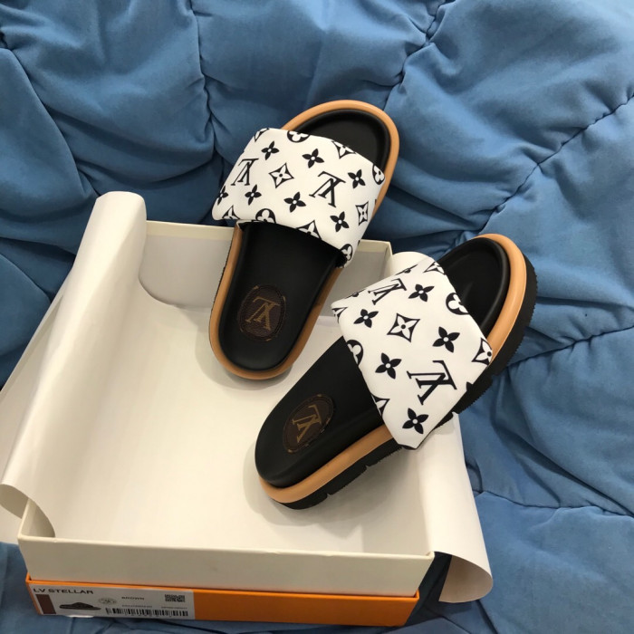 LV SLIPPERS