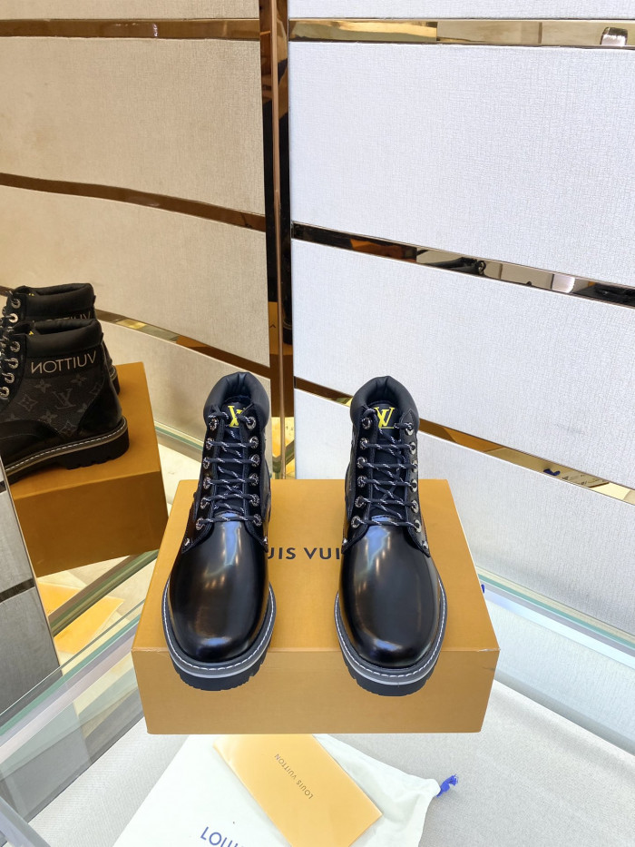 LOUS VUITO BOOTS