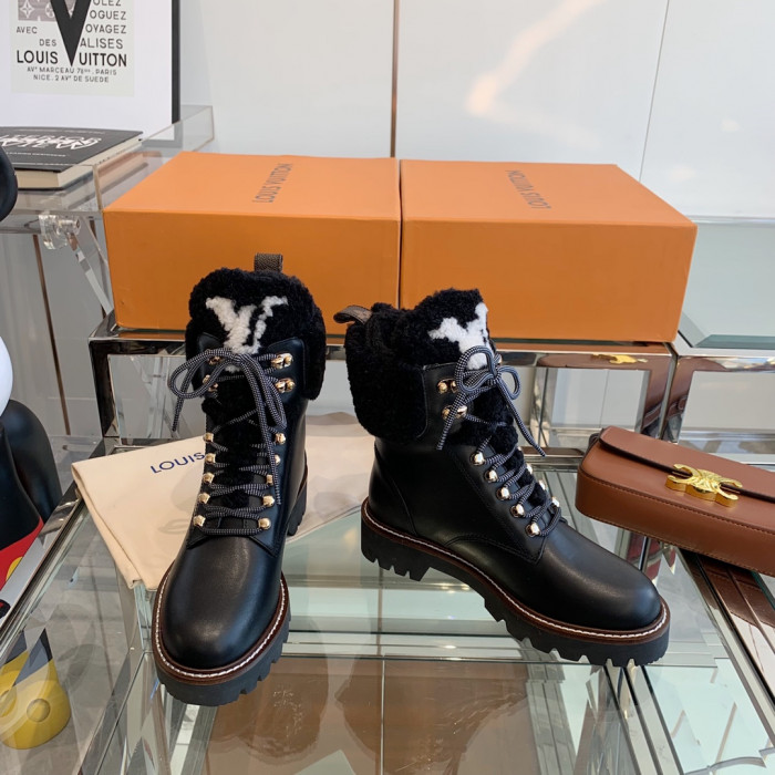 LOUS VUITO BOOTS
