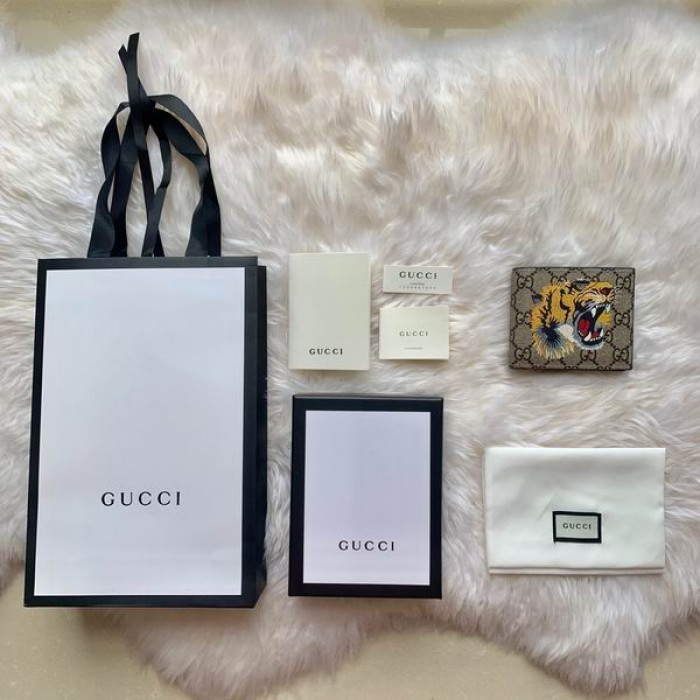 G*u*i wallet 451268 11*9